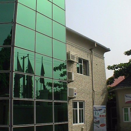 Dublina Suites Festac Town Ngoại thất bức ảnh